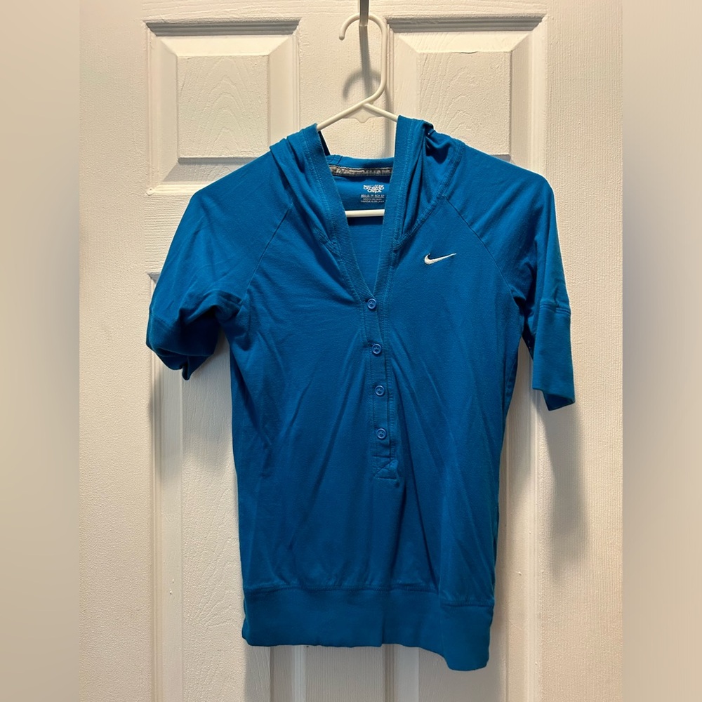 Nike shirt pullover with‎ hood xs